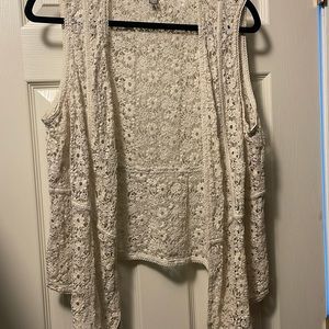J Jill Vest open Front lace beautiful vest
